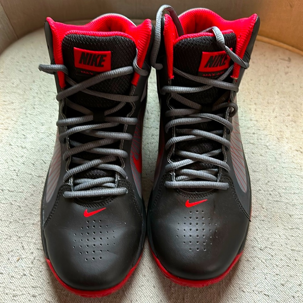 Nike  flywire maxair men’s sneakers size 9 sneakers worn once